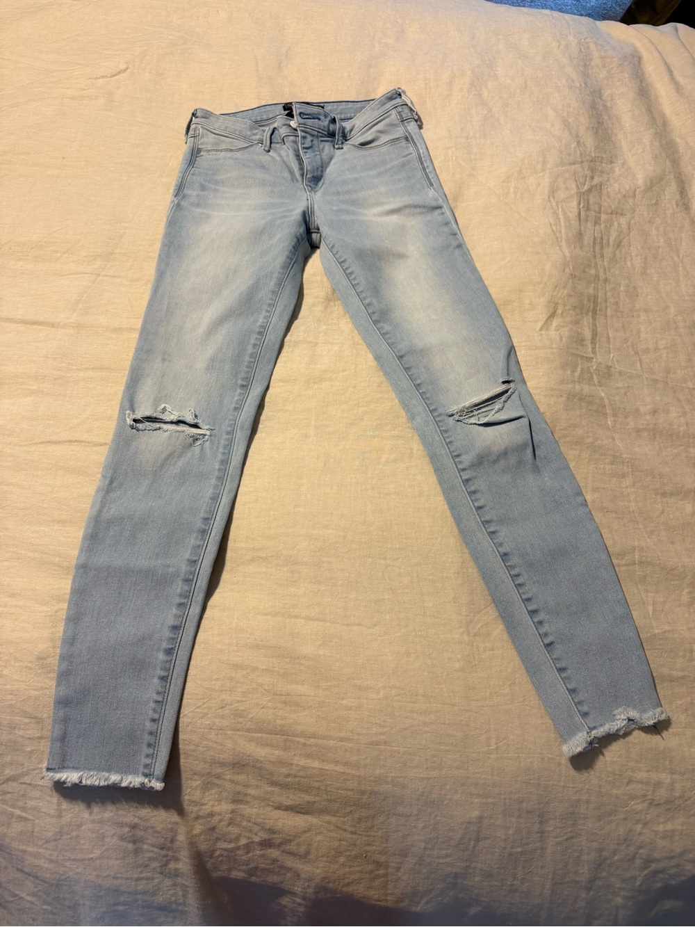 Abercrombie & Fitch Light Wash Skinny Jeans with Knee Rips